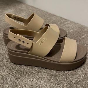 CROCS Platform Sandals